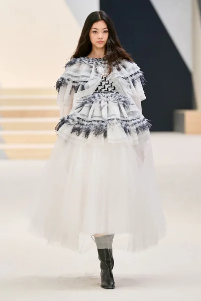 Look 33